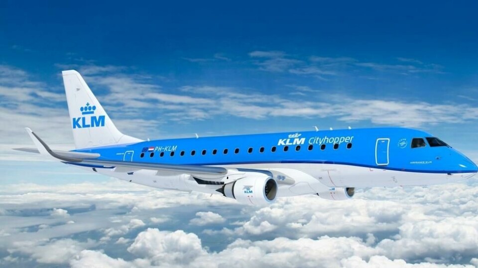 Flyreisende i Norge, Sverige og Danmark bryr seg ikke så mye om klimaet at de vil redusere antall flyreiser, viser en undersøkelse for KLM.