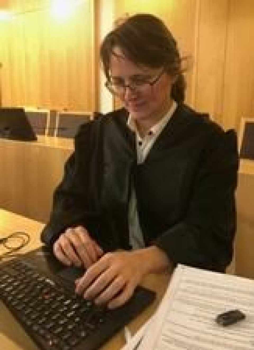 Cecilie Elisabeth Schjatvet forsvarer mannen som er tiltalt for å ha mishandlet sine to barn. Foto: Steffen Zachariassen/ ABC Nyheter Cecilie Elisabeth Schjatvet forsvarer mannen som er tiltalt for å ha mishandlet sine to barn. Foto: Steffen Zachariassen/ ABC Nyheter