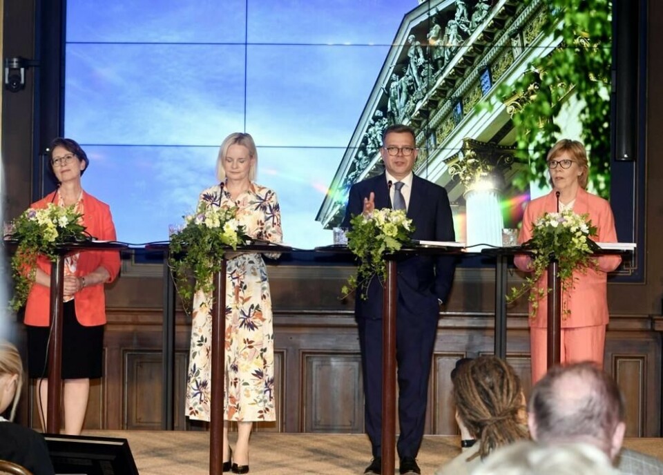 Finlands konservative leder og statsministerkandidat Petteri Orpo kunngjorde 15. juni 2023 at den nye regjeringen i Finland skal bestå av fire partier, inkludert det høyreradikale partiet Sannfinnene. Finlands konservative leder og statsministerkandidat Petteri Orpo kunngjorde 15. juni 2023 at den nye regjeringen i Finland skal bestå av fire partier, inkludert det høyreradikale partiet Sannfinnene. Foto: Kimmo Penttinen / Lehtikuva / AFP) / Finland OUT