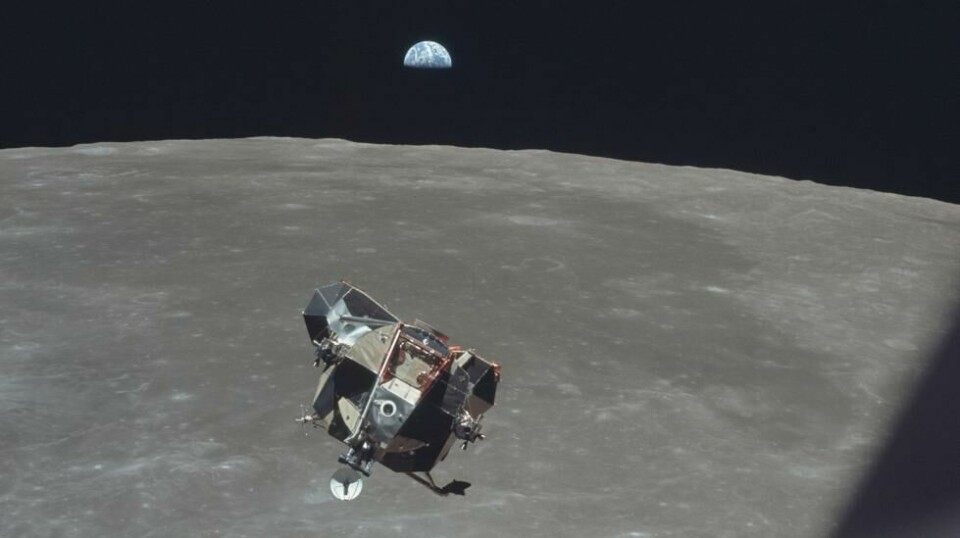 Aldrin og Armstrong nærmer seg månen.