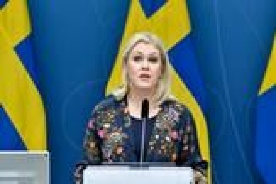 Sveriges sosialminister Lena Hallengren under en tidligere pressekonferanse. Arkivfoto: Jessica Gow / TT / NTB Sveriges sosialminister Lena Hallengren under en tidligere pressekonferanse. Arkivfoto: Jessica Gow / TT / NTB Foto: NTB