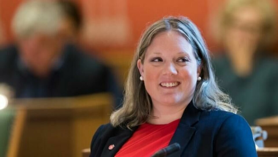 Aina Stenersen (Frp) sitter i bystyret i Oslo. Hun forteller at Oslo Frp gladelig støtter torsdagens aksjon mot bompenger. Aina Stenersen (Frp) sitter i bystyret i Oslo. Hun forteller at Oslo Frp gladelig støtter torsdagens aksjon mot bompenger. Foto: Terje Pedersen / NTB scanpix