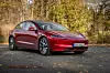 Long Range-utgaven har et lydanlegg med hele 17 høyttalere, doble subwoofere og doble forsterkere, mens Model 3 med bakhjulsdrift bare har ni høyttalere og én forsterker. Foto: Håkon Sæbø / Finansavisen