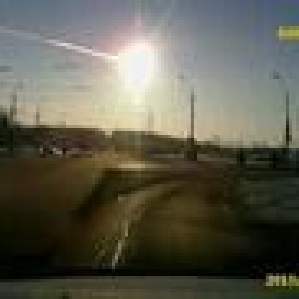 Meteor stryker over den russiske byen Tsjeljabinsk 15. februar 2013. Meteor stryker over den russiske byen Tsjeljabinsk 15. februar 2013. Foto: Uncredited / AP
