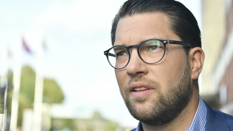 Jimmie Åkessons parti Sverigedemokraterna ble det tredje største partiet i Sverige ved siste riksdagsvalg. Nå har han tatt turen til Hellas.