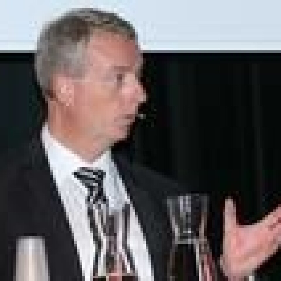 SLUTT PÅ SUBSIDIER: Olje- og energiminister Terje Sjøviknes fastslår på ONS tirsdag at ny fornybarkraft fra havvind ikke vil bli subsidiert. SLUTT PÅ SUBSIDIER: Olje- og energiminister Terje Sjøviknes fastslår på ONS tirsdag at ny fornybarkraft fra havvind ikke vil bli subsidiert. Foto: Thomas Vermes / ABC Nyheter