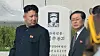 Kim Jong-uns onkel Jang Song Thaek ble henrettet i desember 2013. Her går de sammen gjennom en kirkegård seks måneder før henrettelsen. Foto: Kyodo News/AP/NTB