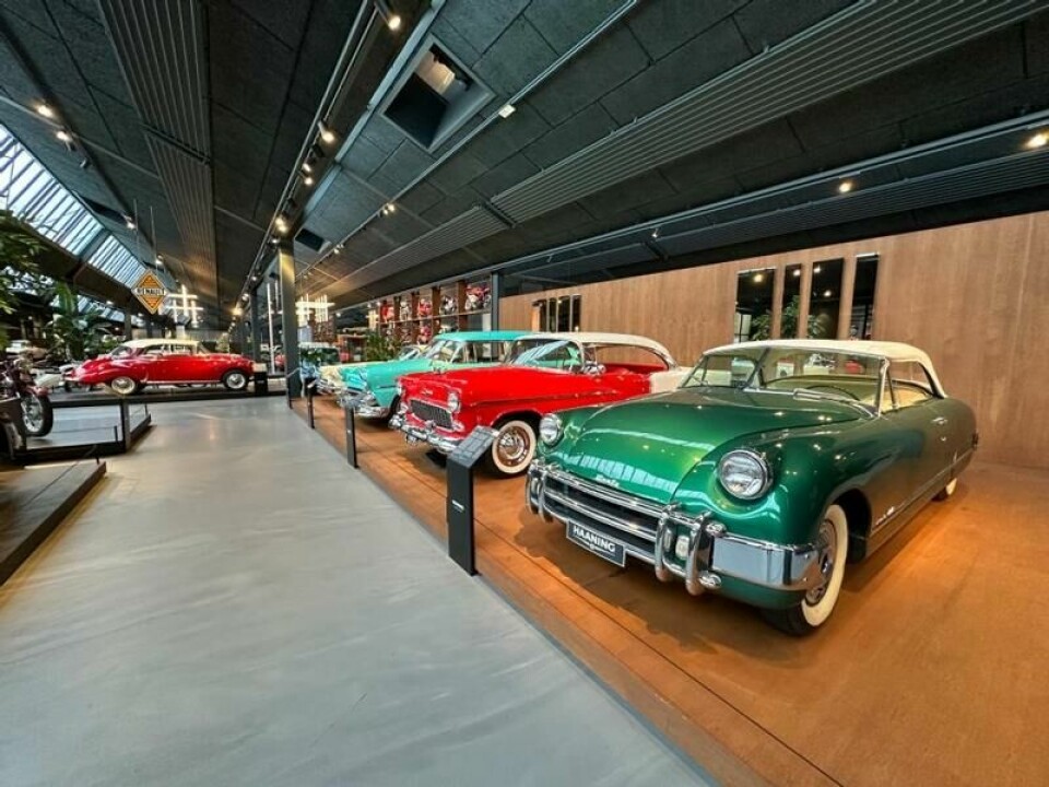 Haaning Collection byr på bilhistorien i delikat innpakning med flotte kulisser og lyssetting og kjente og ukjente bilmodeller fra alle tidsepoker. Nærmest en supersjelden 1952 Muntz Jet. FOTO: IVAR ENGERUD Haaning Collection byr på bilhistorien i delikat innpakning med flotte kulisser og lyssetting og kjente og ukjente bilmodeller fra alle tidsepoker. Nærmest en supersjelden 1952 Muntz Jet. FOTO: IVAR ENGERUD