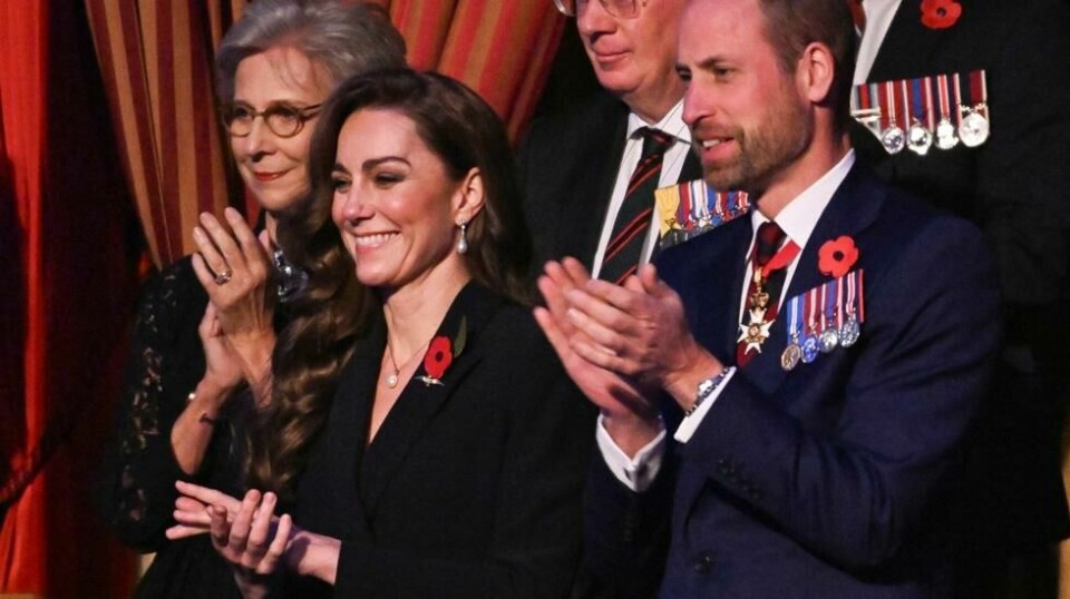 Prinsesse Kate og prins William var lørdag til stede i Royal Albert Hall ved ett av arrangementene i forbindelse med den årlige minnedagen for falne i kriger og konflikter. Foto: Chris J. Ratcliffe / AP / NTB