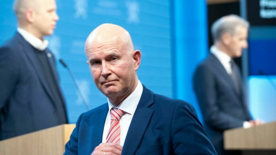– Jeg er mest bekymret for dem som ikke er vaksinert. De står nå overfor en periode med ganske høy risiko for å bli alvorlig syke, sier helsedirektør Bjørn Guldvog. Foto: Terje Bendiksby / NTB