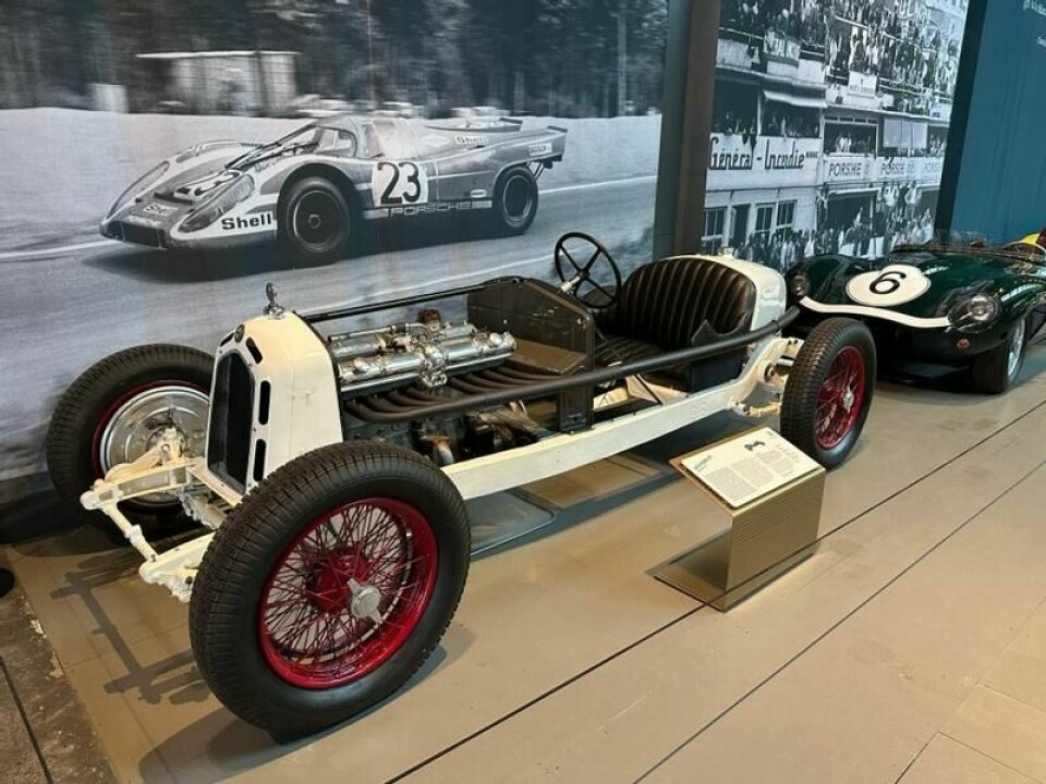 Forhåpentligvis blir restaureringen av Eugen Bjørnstads Alfa Romeo 8C 2300 Monza snart fullført, selv om den er lakkert i Rudolf Caracciolas tyske farger. FOTO: IVAR ENGERUD Forhåpentligvis blir restaureringen av Eugen Bjørnstads Alfa Romeo 8C 2300 Monza snart fullført, selv om den er lakkert i Rudolf Caracciolas tyske farger. FOTO: IVAR ENGERUD