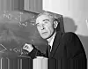Mannen bak atombomben, Dr. J. Robert Oppenheimer. Bildet er fra 1957. Foto: John Rooney / AP Photo