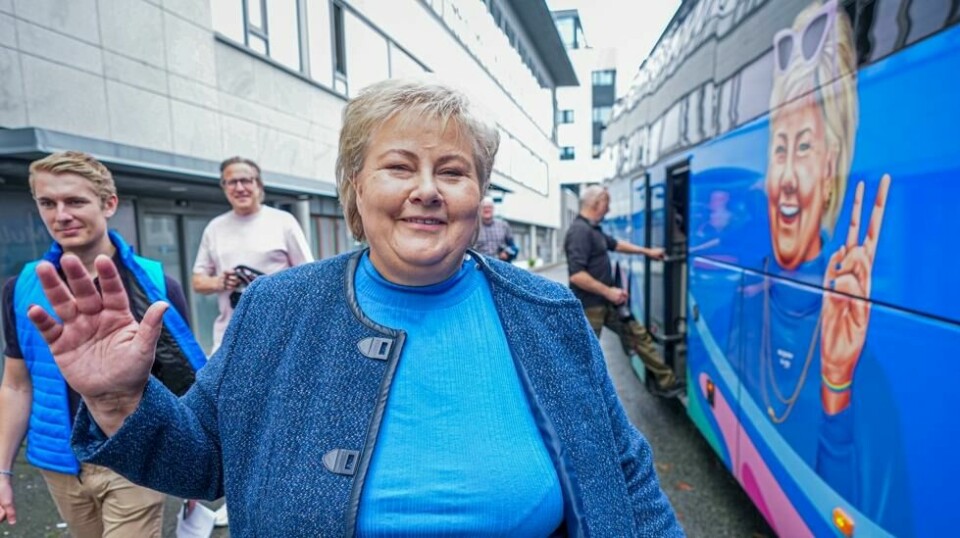 Høyre-leder Erna Solberg jubler for nesten rent flertall med Høyre og Frp i VGs siste måling. Foto: Lise Åserud / NTB