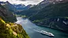 Cruiseskipet Sapphire Princess på vei ut Geirangerfjorden. Foto: Halvard Alvik, NTB scanpix Foto: Halvard Alvik / NTB scanpix