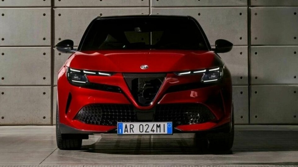 PREMIERE: Denne uken debuterte Alfa Romeo Milano. Nå stormer det rundt navnet på bilen.