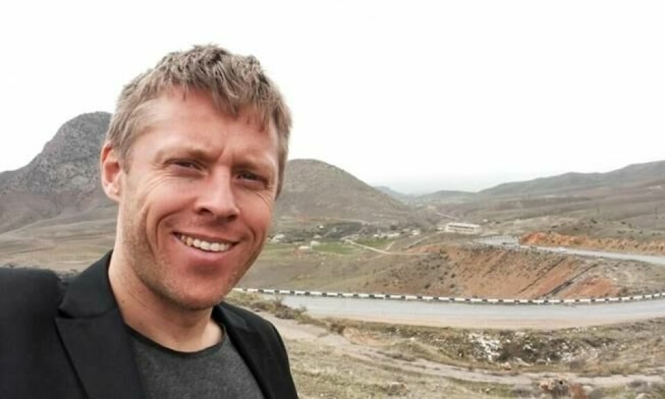 Globetrotter Gunnar Garfors har besøkt alle verdens land, og sier han aldri kunne gjort det om han skulle fulgt UDs reiseråd. Her er han avbildet i Armenia. Foto: Gunnar Garfors Globetrotter Gunnar Garfors har besøkt alle verdens land, og sier han aldri kunne gjort det om han skulle fulgt UDs reiseråd. Her er han avbildet i Armenia. Foto: Gunnar Garfors