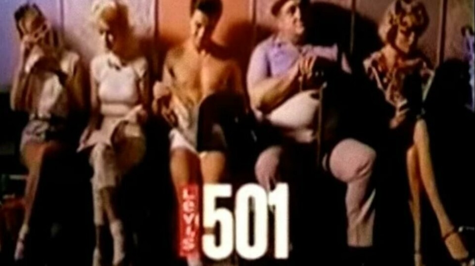 Nick Kamen ble født i Harlow i 1962. Han døde tirsdag kveld etter lang tids sykdom. Han slo igjennom etter denne legendariske Levi's-reklamen fra 1985.