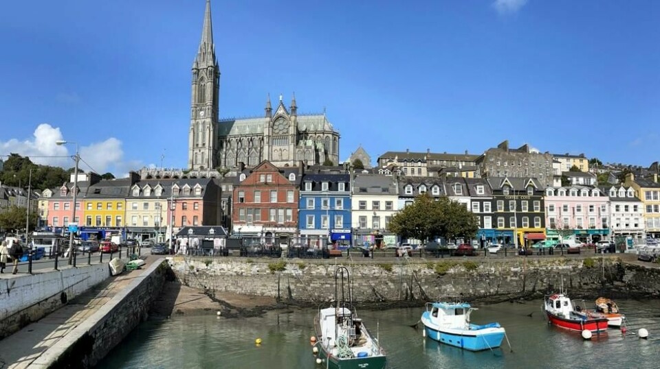 Irland har mange gode kort i ermet. Ett av trumfkortene er landets nest største by, Cork. Byen er stappfull av historie og sjarme, men poserer ikke alltid på bilder. Det gjør til gjengjeld småstedene rundt, som for eksempel fargerike Cobh bare 20 minutter unna.