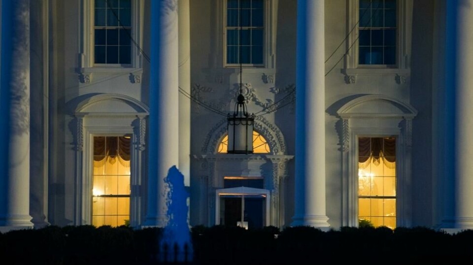 Føderale etater i USA og Pentagon har igangsatt etterforskning inn i to potensielle mikrobølgeangrep på amerikansk jord. Et skal ha funnet sted på gressplenen utenfor Det hvite hus.
