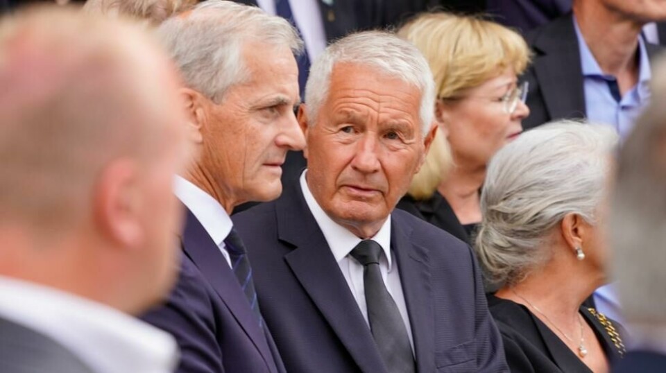 – Høyre og Fremskrittspartiet har etablert seg som det 30 til 40 prosent parti og dermed det tyngdepunktet Arbeiderpartiet en gang var. Hvorfor?, spør tidligere statsminister Thorbjørn Jagland. Han ber statsminister Jonas Gahr Støre se seg om etter nye allianser i det norske samfunnet for å holde på regjeringsmakten.