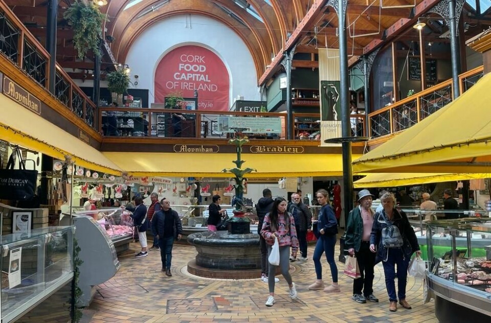 En gang hadde Cork to store markeder. Et irsk marked for katolikker. Og et engelsk, for protestantene. I dag er det bare «The English market» fra 1788 igjen. En gang hadde Cork to store markeder. Et irsk marked for katolikker. Og et engelsk, for protestantene. I dag er det bare «The English market» fra 1788 igjen. Foto: Sverre Bjørstad Graff