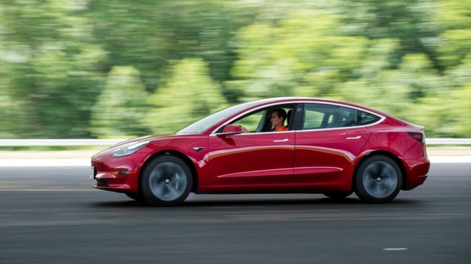Nye Tesla Model 3 har tatt det norske markedet med storm, og satte i mars en historisk salgsrekord. Illustrasjonsfoto.