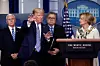 President Donald Trump under sin daglige orientering om utviklingen av coronasmitte i USA, flankert av doktor Deborah Birx, visepresident Mike Pence og justisminister William Barr. Foto: Alex Brandon/ AP/ NTB scanpix Foto: NTB scanpix