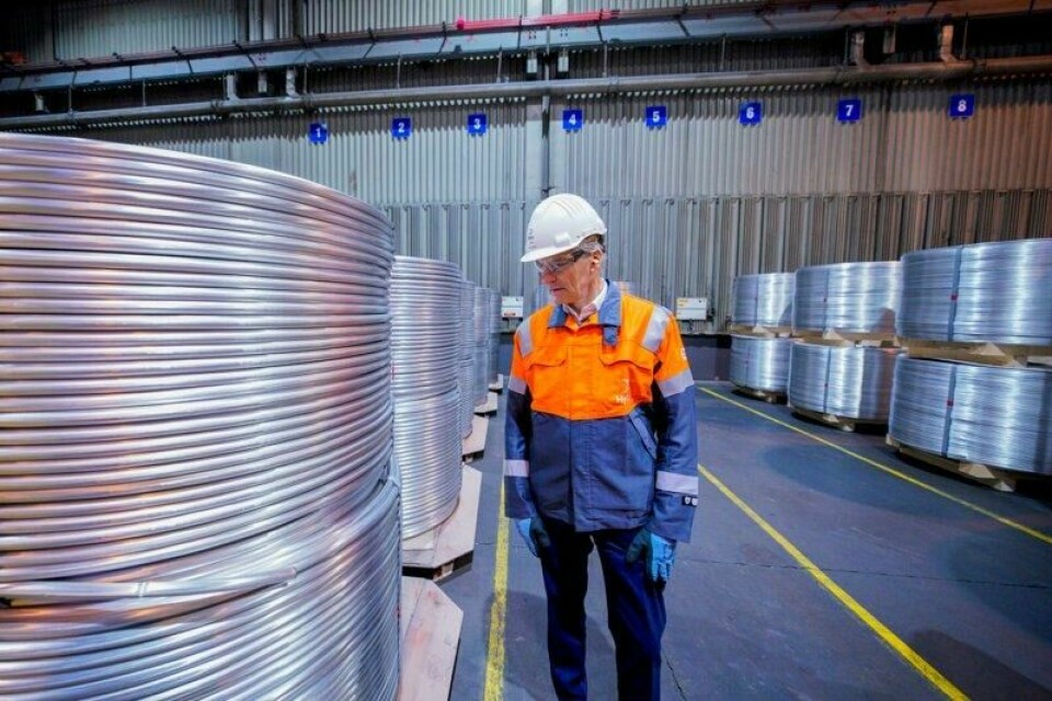 Statsminister Jonas Gahr Støre besøker Hydro Karmøy, et aluminiumsverk for produksjon og et valseverk for foredling av aluminium. Statsminister Jonas Gahr Støre besøker Hydro Karmøy, et aluminiumsverk for produksjon og et valseverk for foredling av aluminium. Foto: Jan Kåre Ness / NTB