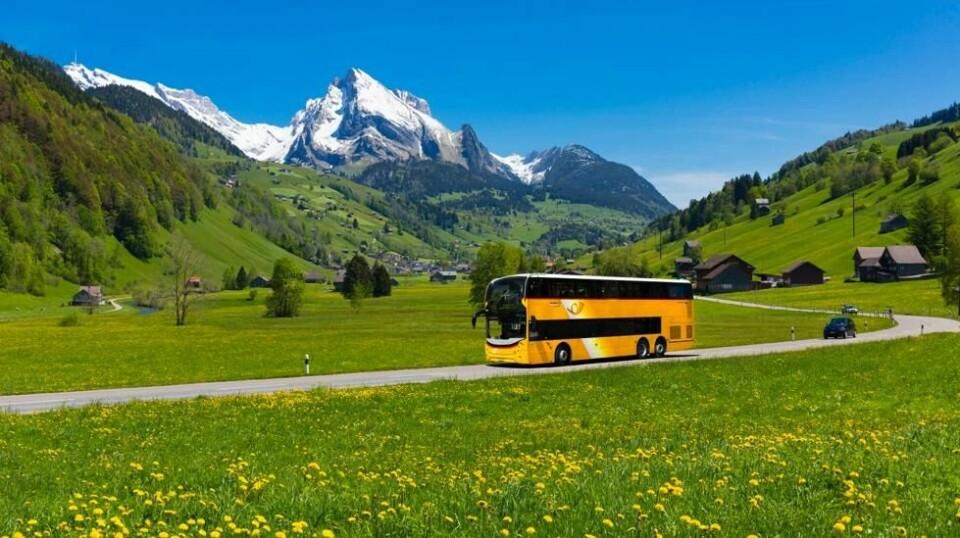 Panorama eller Engadin Postbussen går overalt i Sveits: til fjellbygder, daler, innsjøer og landsbyer som dette naturskjønne landet frister med, som her i St. Gallen.