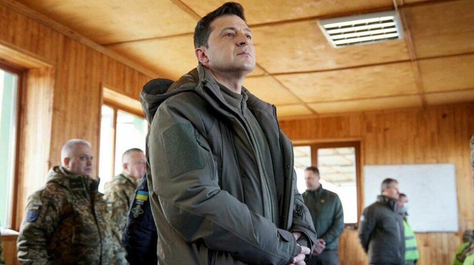 Ukrainas president Volodymyr Zelenskyj tok et utradisjonelt valg før helgen og bestemte seg for å bli i Ukraina.