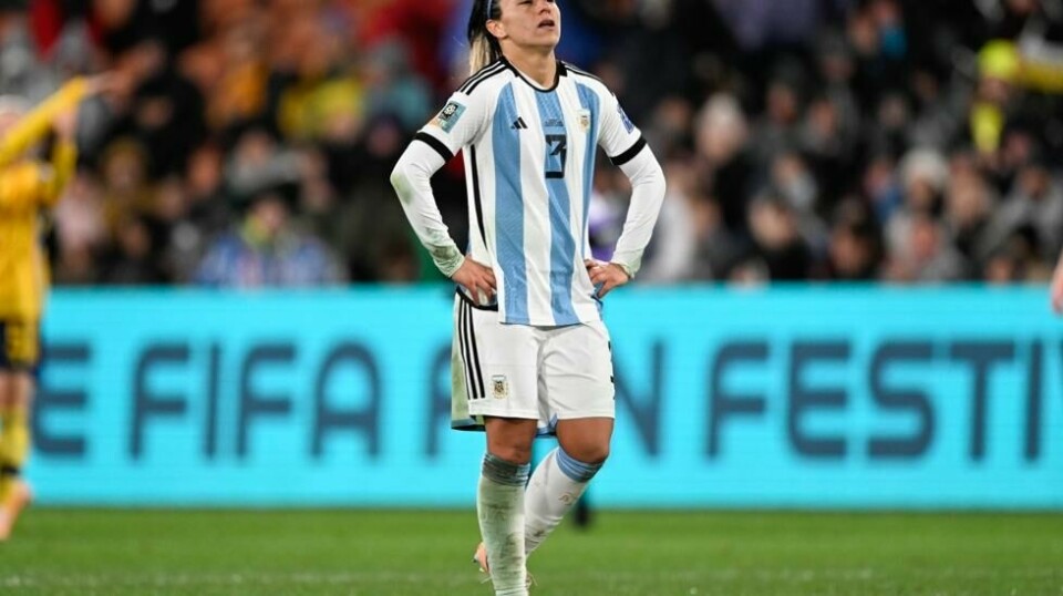 Eliana Stábile avbildet under fjorårets fotball-VM. Hun er en av fire spillere som denne uken har forlatt Argentinas tropp i protest mot dårlige vilkår. Foto: Andrew Cornaga / AP / NTB