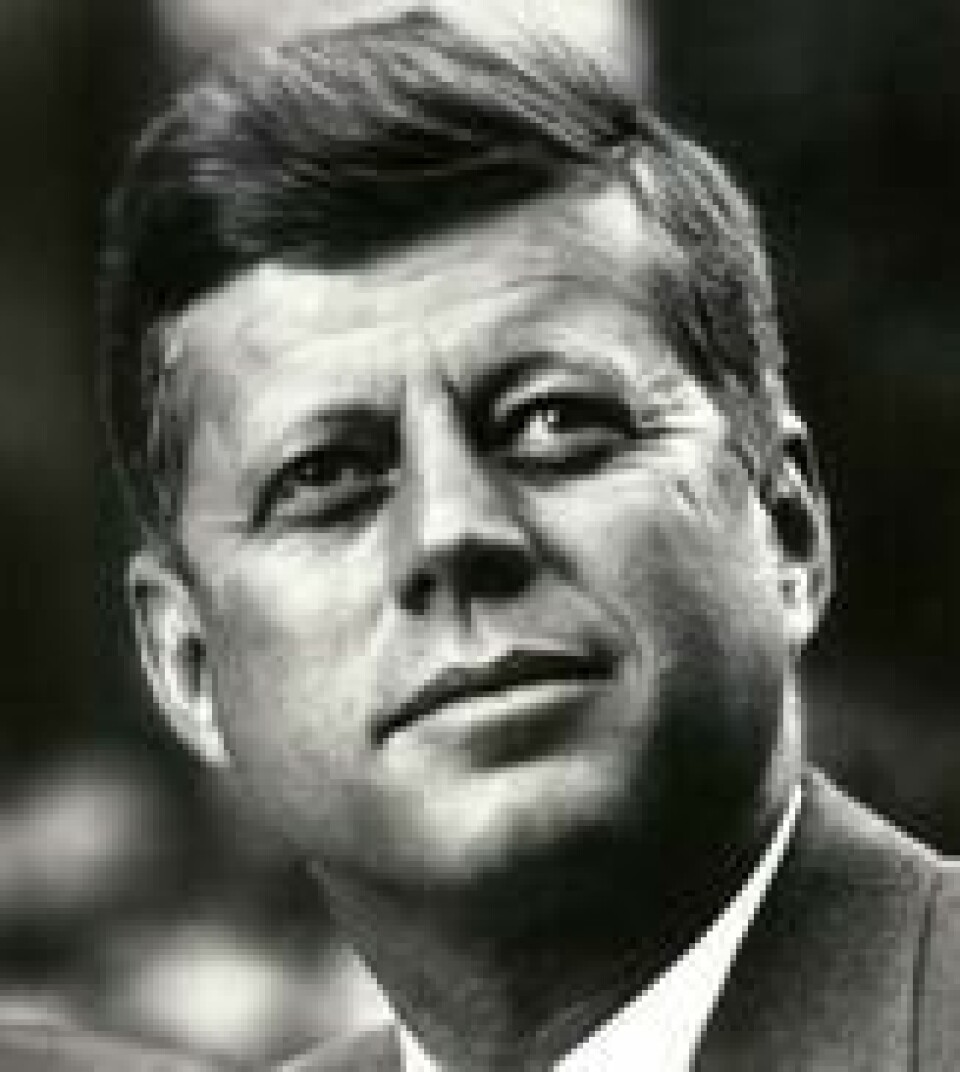President John F. Kennedy ble skutt og drept i Dallas den 22. november 1963. Offisielt har Lee Harvey Oswald fått skylden. Foto: AFP / NTB scanpix. President John F. Kennedy ble skutt og drept i Dallas den 22. november 1963. Offisielt har Lee Harvey Oswald fått skylden. Foto: AFP / NTB scanpix.