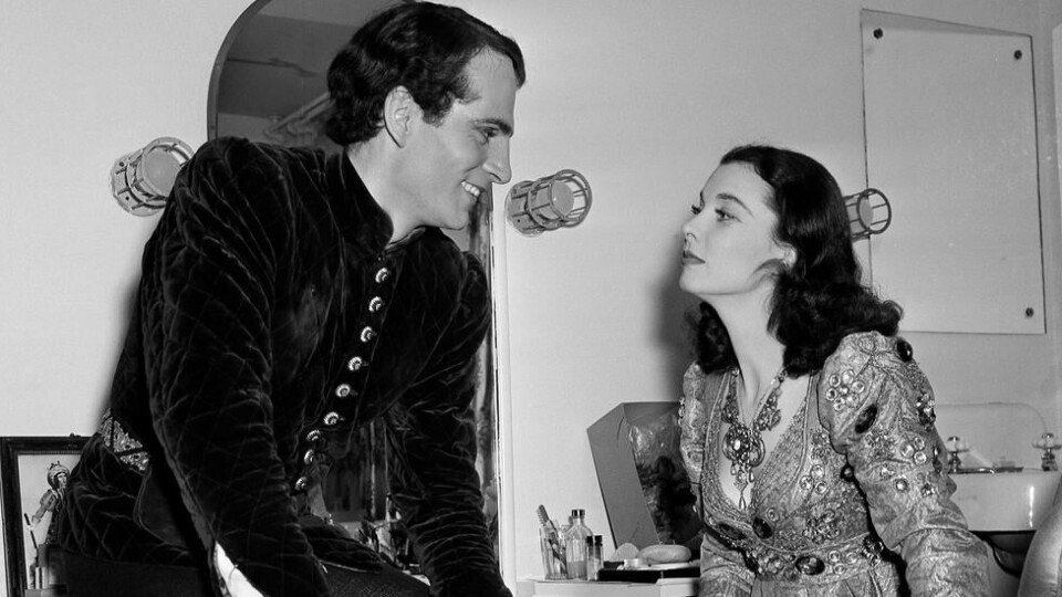 Tilsynelatende hadde Laurence Olivier og Vivien Leigh: skjønnhet, talent, suksess og rikdom. Her er de fotografert etter en Shakespeare-forestilling på Broadway i 1940. Foto: Tony Camerano / NTB scanpix Tilsynelatende hadde Laurence Olivier og Vivien Leigh: skjønnhet, talent, suksess og rikdom. Her er de fotografert etter en Shakespeare-forestilling på Broadway i 1940. Foto: Tony Camerano / NTB scanpix