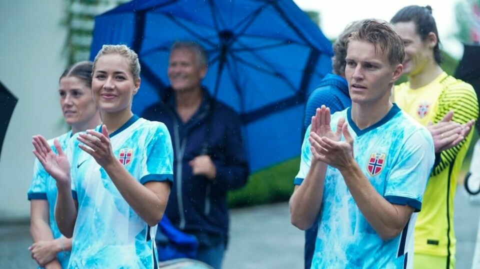Martin Ødegaard og Helene Spilling under en vennskapskamp mot Bøn Unified på Skaugum. Team Skaugum med kronprinsfamilien deltar for åttende gang i vennskapskamp på Skaugum.