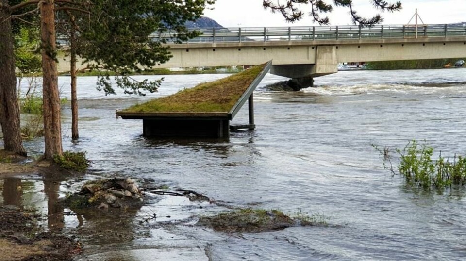 – De neste fem dagene vil store deler av Vestlandet få godt over 100 millimeter regn, og de aller våteste stedene kan få nærmere 200 millimeter, ifølge Meteorologisk institutt. Illustrasjonsfoto: Lill-Vivian Hansen/Altaposten / NTB