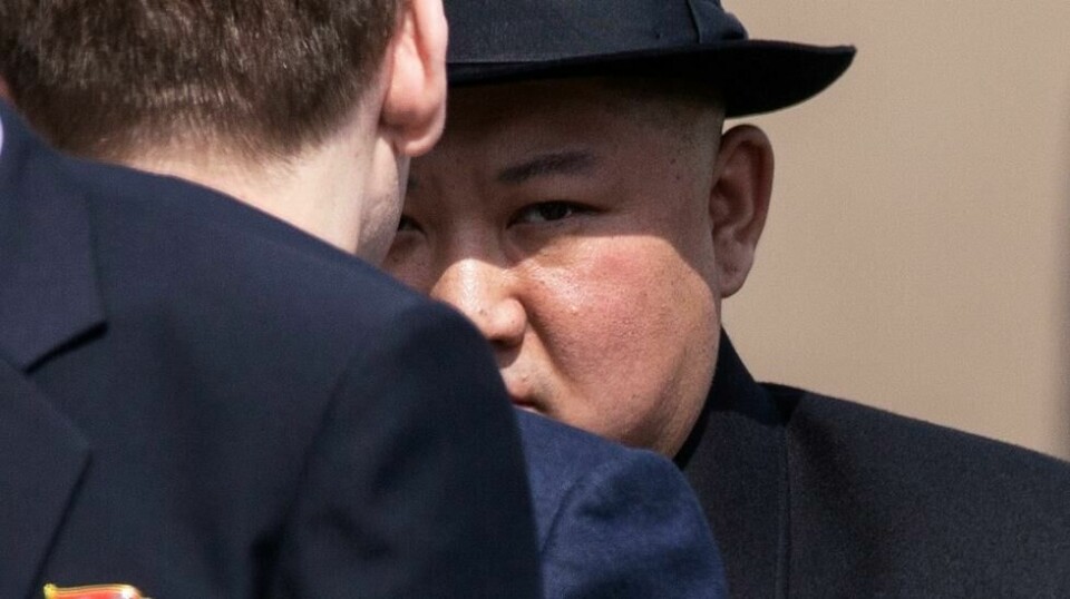 Kim Jong-un under et besøk til Russland. Her er han avbildet på togstasjonen i byen Vladivostok i østlige Russland.