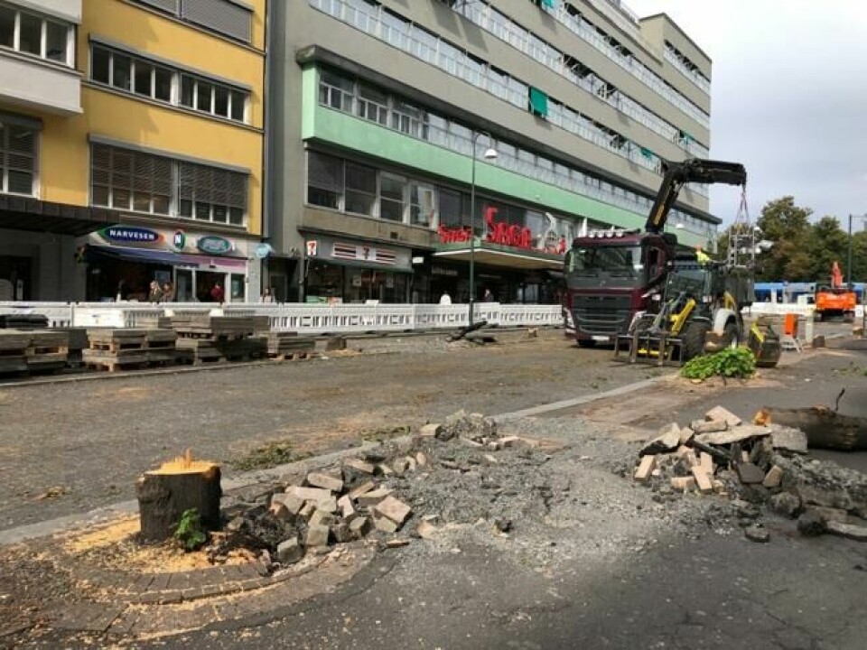 Oppgradering av Olav Vs gate og Klingenberggata i Oslo sentrum. (Foto: Gunnar R. Larsen, ABC Nyheter) Oppgradering av Olav Vs gate og Klingenberggata i Oslo sentrum. (Foto: Gunnar R. Larsen, ABC Nyheter)
