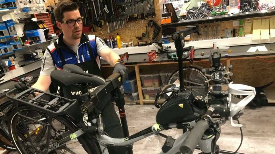 Når en sykkel har gått over 1000 kilometer, bør den inn på service, ifølge daglig leder Even Krokstad hos Intersport Gigant Orkanger.