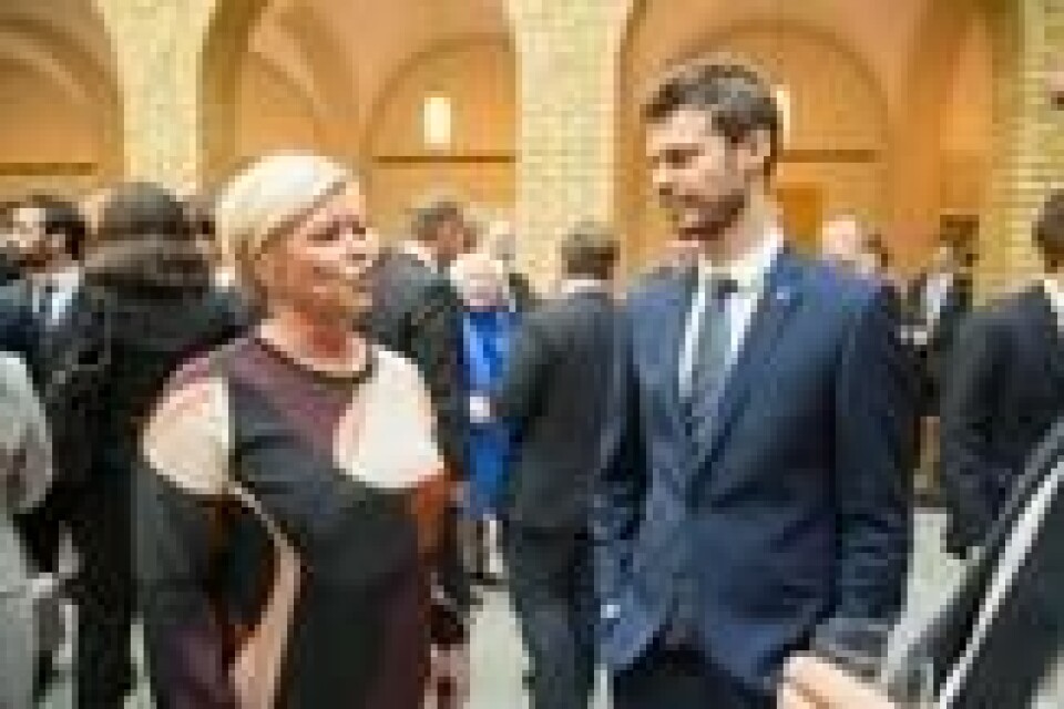 Siv Jensen og Bjørnar Moxnes er uenige om finansministerens leieforhold til Johan Andresen. Siv Jensen og Bjørnar Moxnes er uenige om finansministerens leieforhold til Johan Andresen. Foto: Vidar Ruud / NTB scanpix