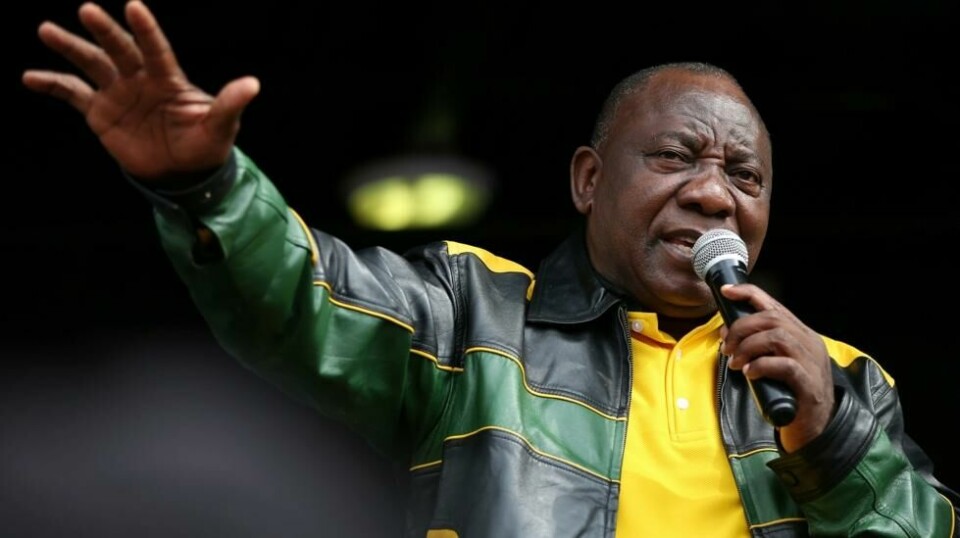 Sør-Afrikas president Cyril Ramaphosa taler til innbyggerne i Alexandra under et valgkampmøte for ANC 11. april. NTB Scanpix/Reuters.