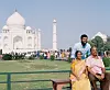 Å fotografere det betagende mausoleet Taj Mahal er ingen enkel øvelse: Hvert bilde er et bilde som allerede er tatt en million ganger før. Familiekjærlighet kan en derimot ikke få nok av. Foto: Øivind Ekås / Kapital