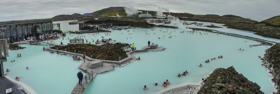 Flybilletten blir ikke dyrere, men du må betale aktivitetene dine selv dersom du for eksempel velger å ta en tur i Den blå lagunen under en Stopover med IcelandAir i Reykjavik. Flybilletten blir ikke dyrere, men du må betale aktivitetene dine selv dersom du for eksempel velger å ta en tur i Den blå lagunen under en Stopover med IcelandAir i Reykjavik. Foto: Dreamstime