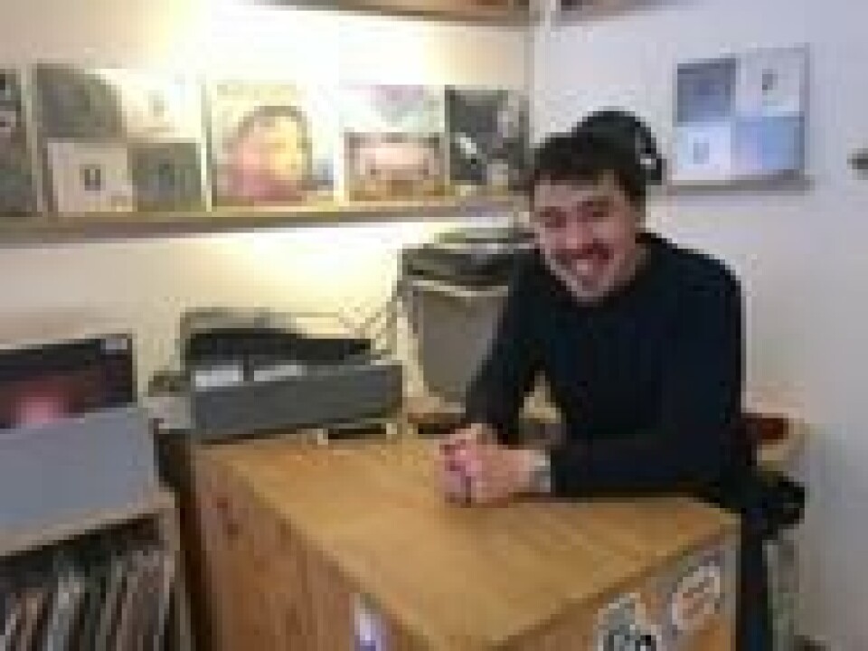 Rasmus Petrussen er innehaver av Crate Beer & Vinyl. Rasmus Petrussen er innehaver av Crate Beer & Vinyl. Foto: Kathleen Buer / ABC Nyheter