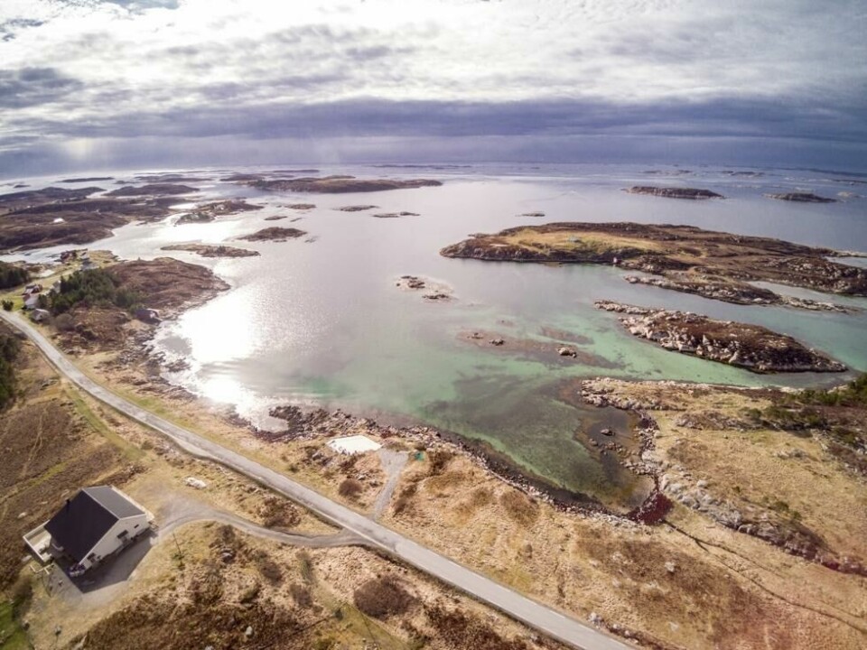 Vega-øyenes historie, geologi og beliggenhet ga den en plass på Verdensarvlisten. Men lokal fiskeoppdrett-interesser er, mener mange, på kollisjonskurs med det strenge verne-regelverket til Unesco Vega-øyenes historie, geologi og beliggenhet ga den en plass på Verdensarvlisten. Men lokal fiskeoppdrett-interesser er, mener mange, på kollisjonskurs med det strenge verne-regelverket til Unesco Foto: Mariuszks / Dreamstime.com