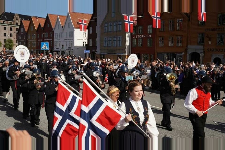 Solen skinte 17. mai i fjor i Bergen. Solen skinte 17. mai i fjor i Bergen. Foto: Bjørnar Morønning / NTB