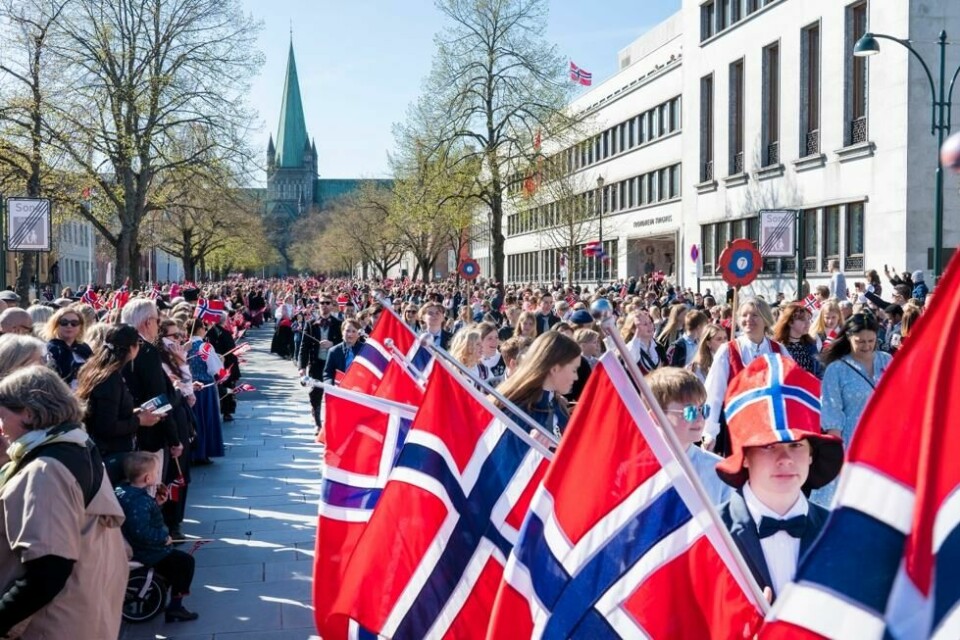 Barnetoget på vei ned Munkegata under 17. mai-feiringen i Trondheim i fjor, med Nidarosdommen bak. Barnetoget på vei ned Munkegata under 17. mai-feiringen i Trondheim i fjor, med Nidarosdommen bak. Foto: Gorm Kallestad / NTB
