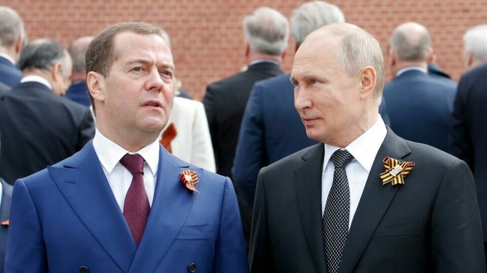 Dimitrij Medvedev sammen med Russlands president Vladimir Putin i 2019.