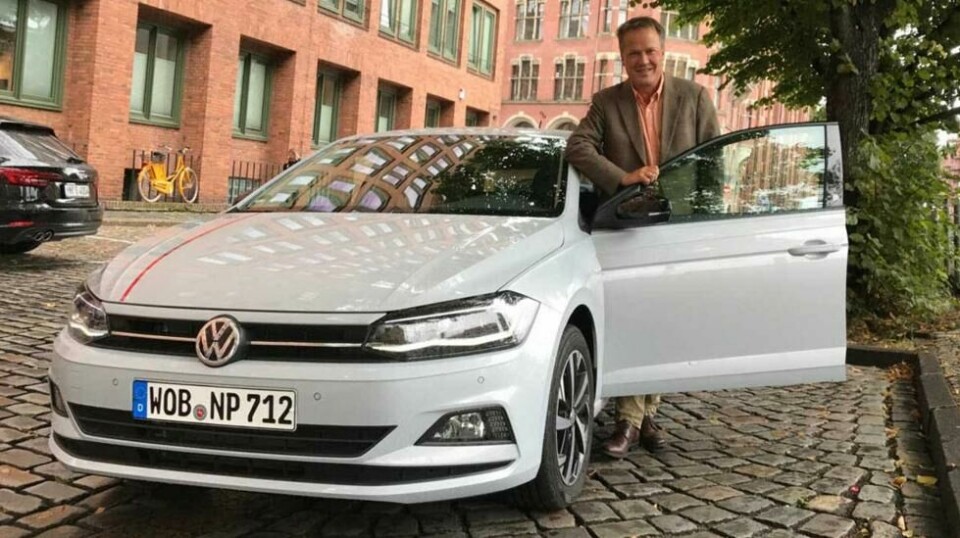 Volkswagen lanserer akkurat nå sin helt nye Polo. Det skjer i tyske Hamburg. Broom-redaktør Knut Skogstad er blant de første som får kjøre bilen.