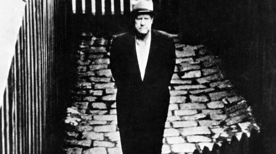 Vidkun Quisling i luftegården på Møllergata nr.19. Her satt han fengslet den siste tiden mens han ventet på at dødsdommen skulle bli fullbrydet.