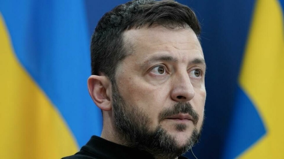 Ukraina er nødt til å få bruke våpnene de har fått av sine vestlige allierte, til å ramme mål langt inne i Russland, sier president Volodymyr Zelenskyj. Foto: Ole Berg-Rusten / NTB